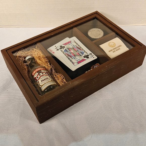 A Gamblers Shadowbox For Mancave - Blackjack Dice Matches Coin Drink -Wall Hung - Picture 5 of 8
